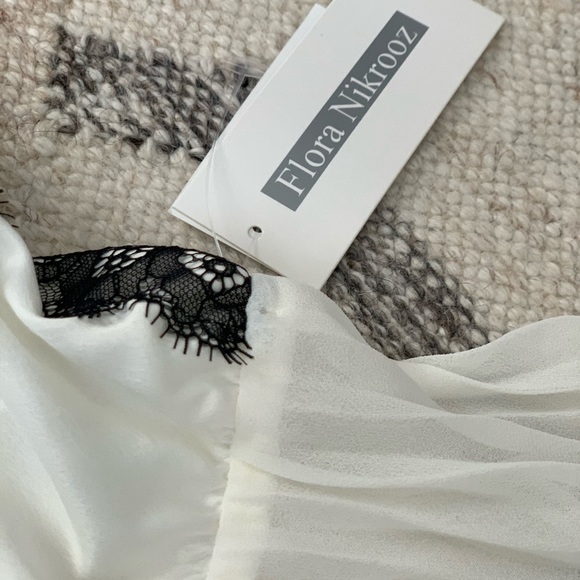 FLORA NIKROOZ WHITE PLEATED SLEEPWEAR - Picture 6 of 7